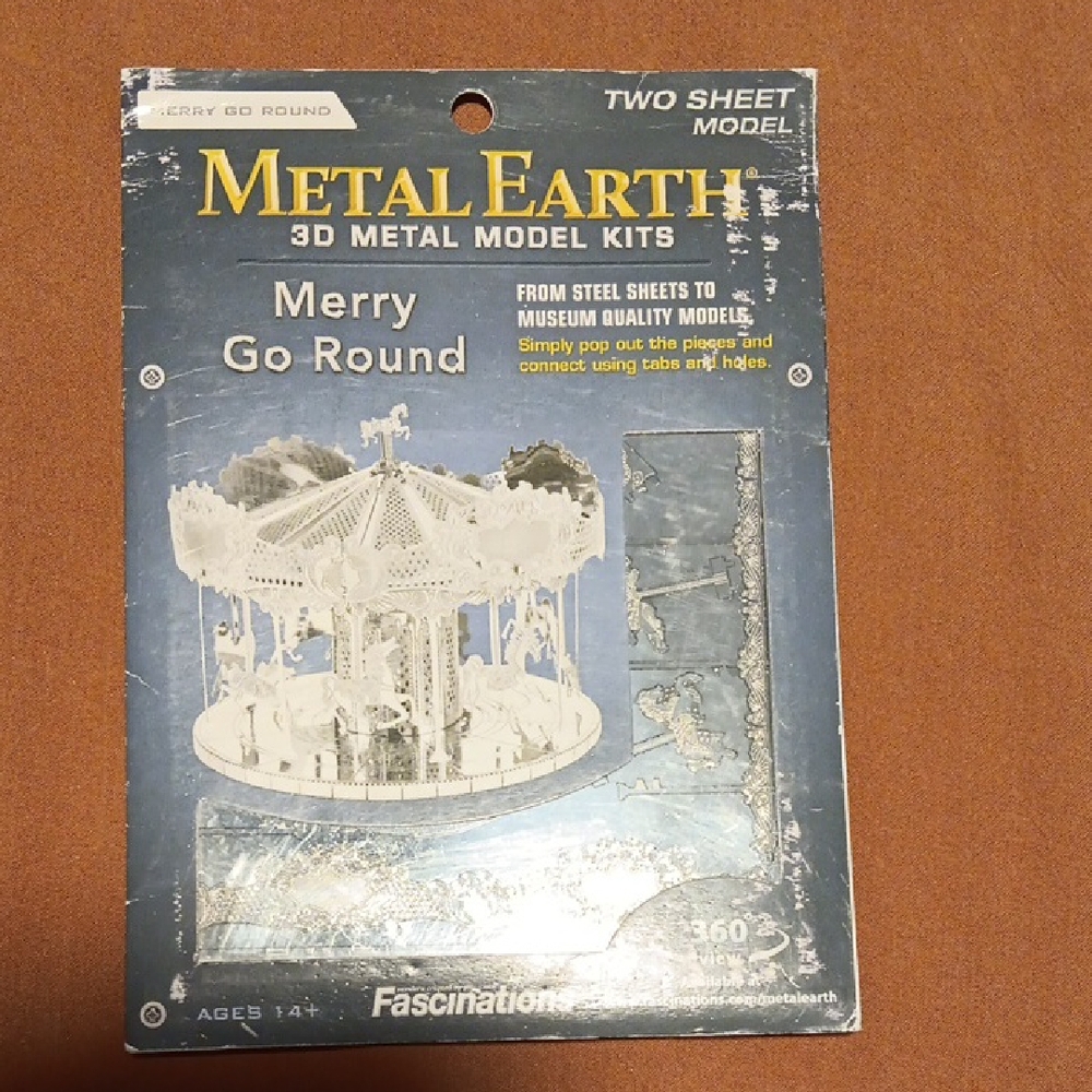 METAL EARTH 3D MERRY GO ROUND